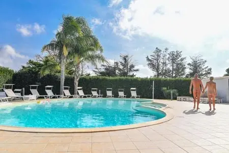 RESORT NATURISTA GROTTAMIRANDA