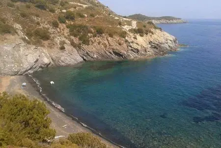 Spiaggia Naturista delle Tombe